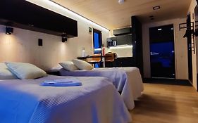 Hotel OmaBox - Nivala - Oma huoneisto saunalla